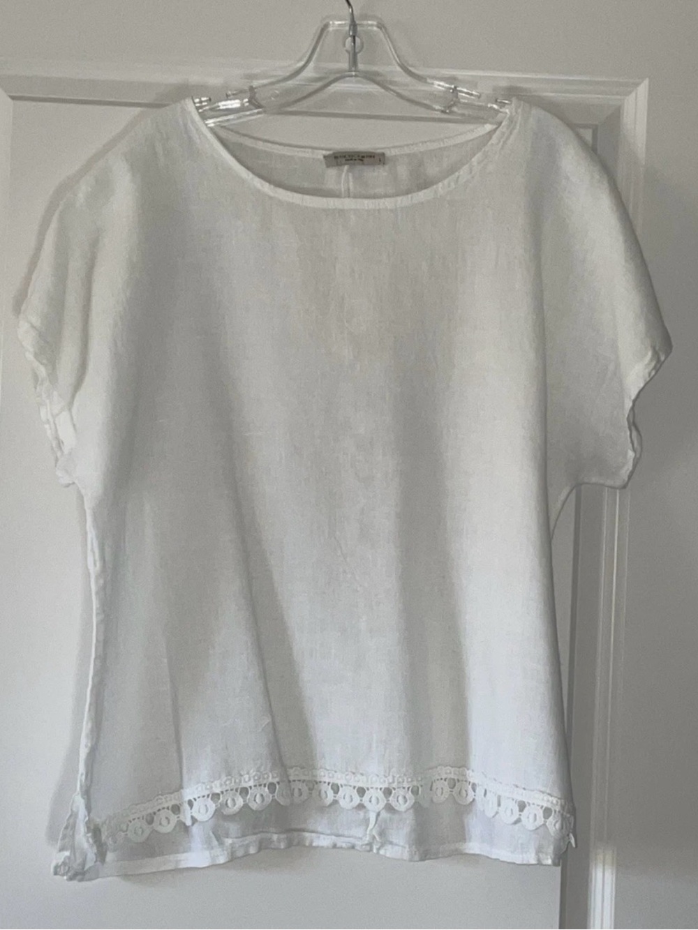 Women's White 100% Linen Short-Sleeve Tunic with Lace Hem